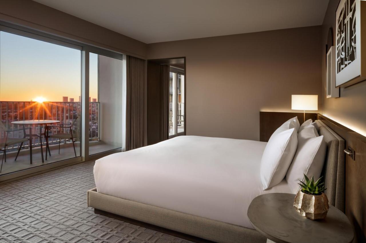 Fairmont Century Plaza Los Angeles Exterior photo